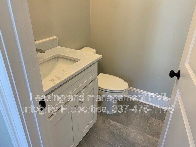 Building Photo - 104 Shirekeep Ln