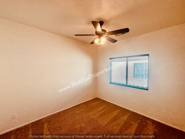 Building Photo - 9744 N Stone Rock Dr