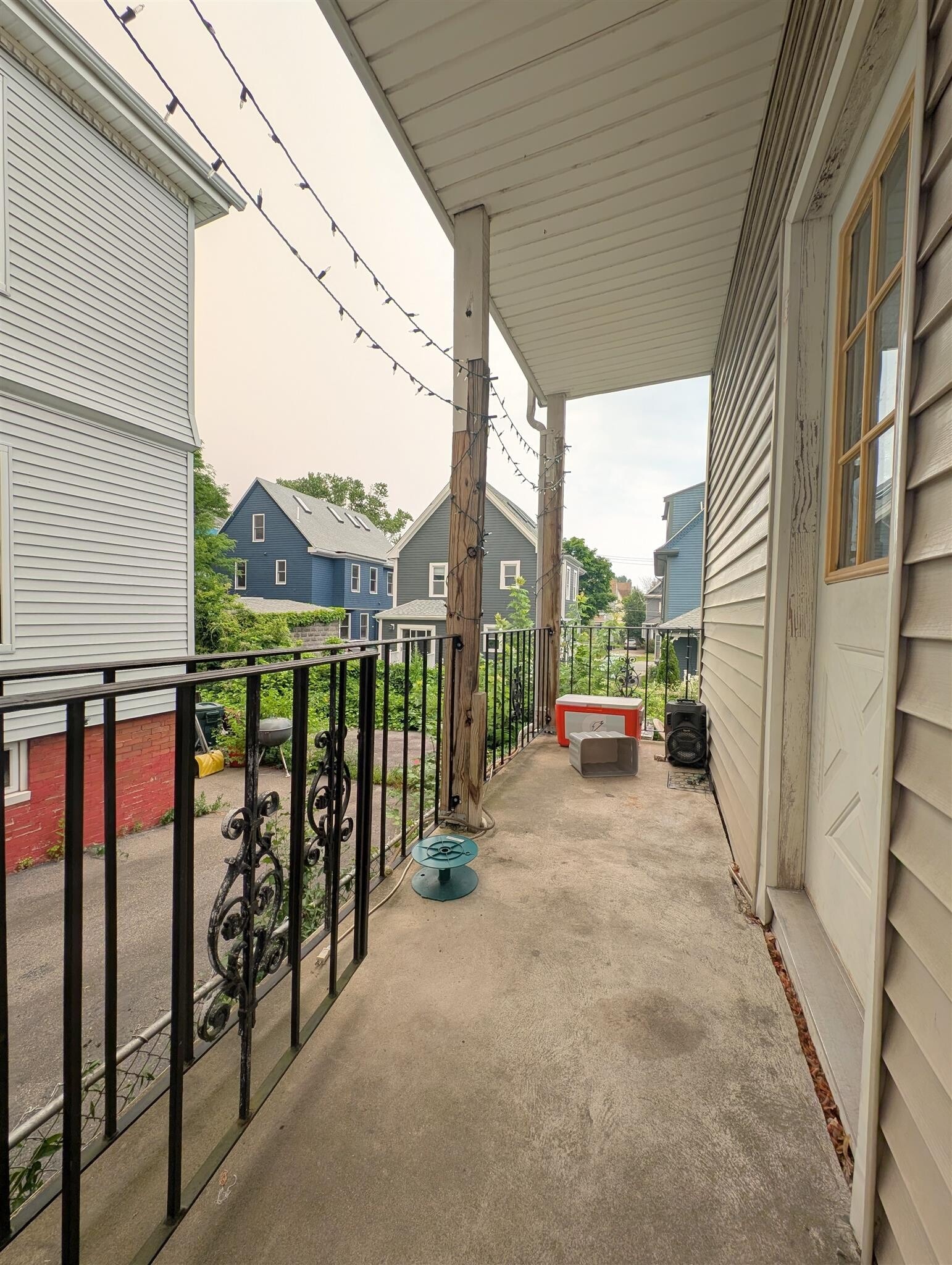 Building Photo - 33 Rogers Ave