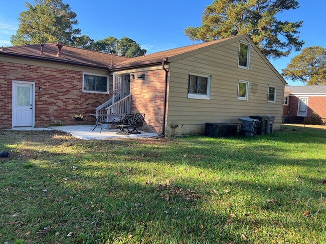 Building Photo - 50 Wheatland Dr