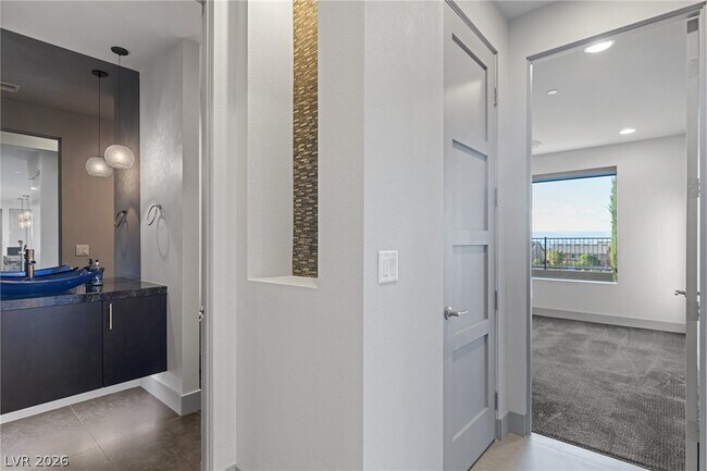 Building Photo - 1168 Monte De Luz Way