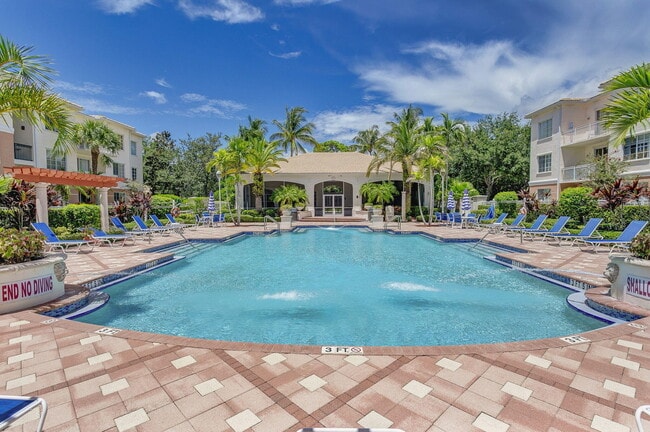 Building Photo - 5301 Myrtlewood Cir E