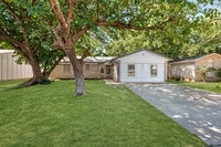 Building Photo - 1624 Americana Blvd