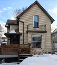 Building Photo - 1011 E Grand Ave