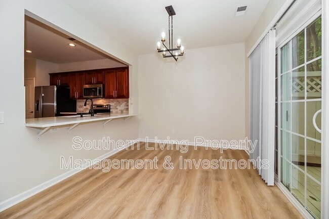Building Photo - 10310 Blakeney Preserve Dr