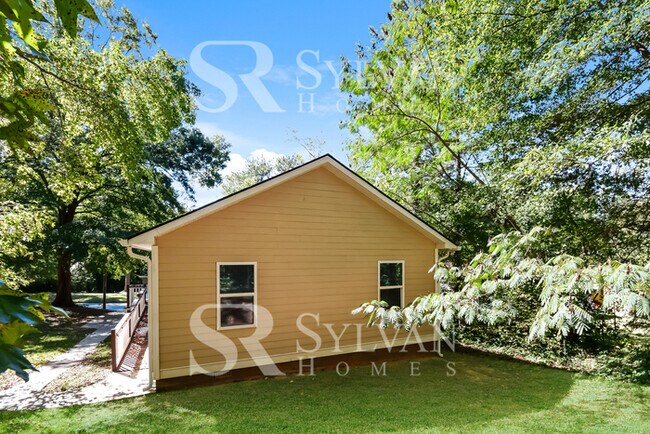 Building Photo - Coming HOME never felt so good!