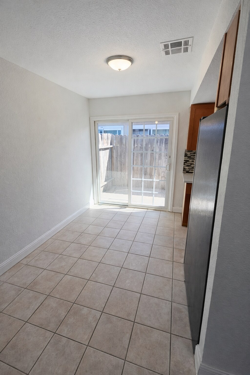 Building Photo - 9527 Kelley Dr