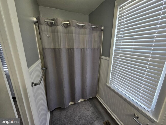 Building Photo - 9 E Simpson St