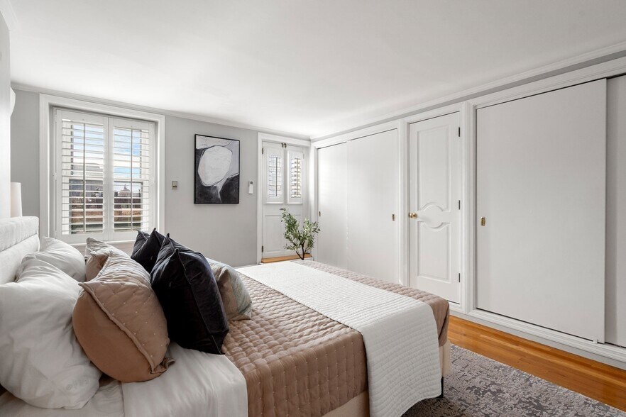 Building Photo - 458 Beacon St