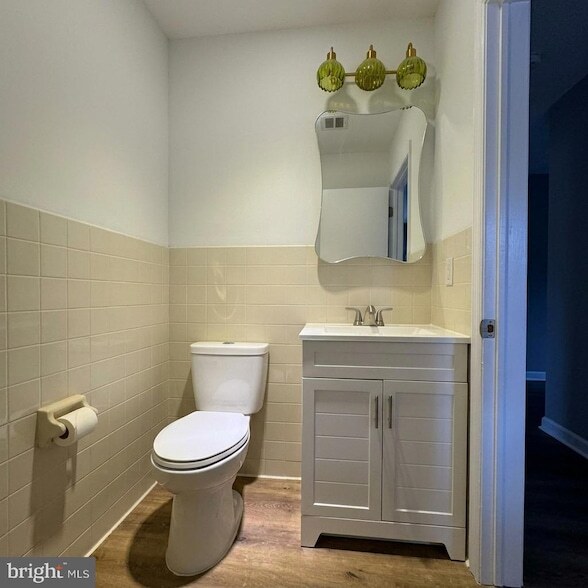 Building Photo - 53 N Post Rd