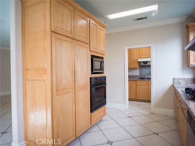 Building Photo - 146 W Le Roy Ave