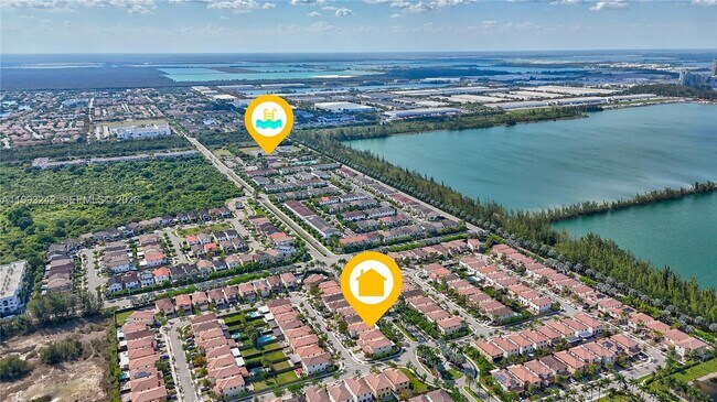 Building Photo - 10021 NW 87th Terrace