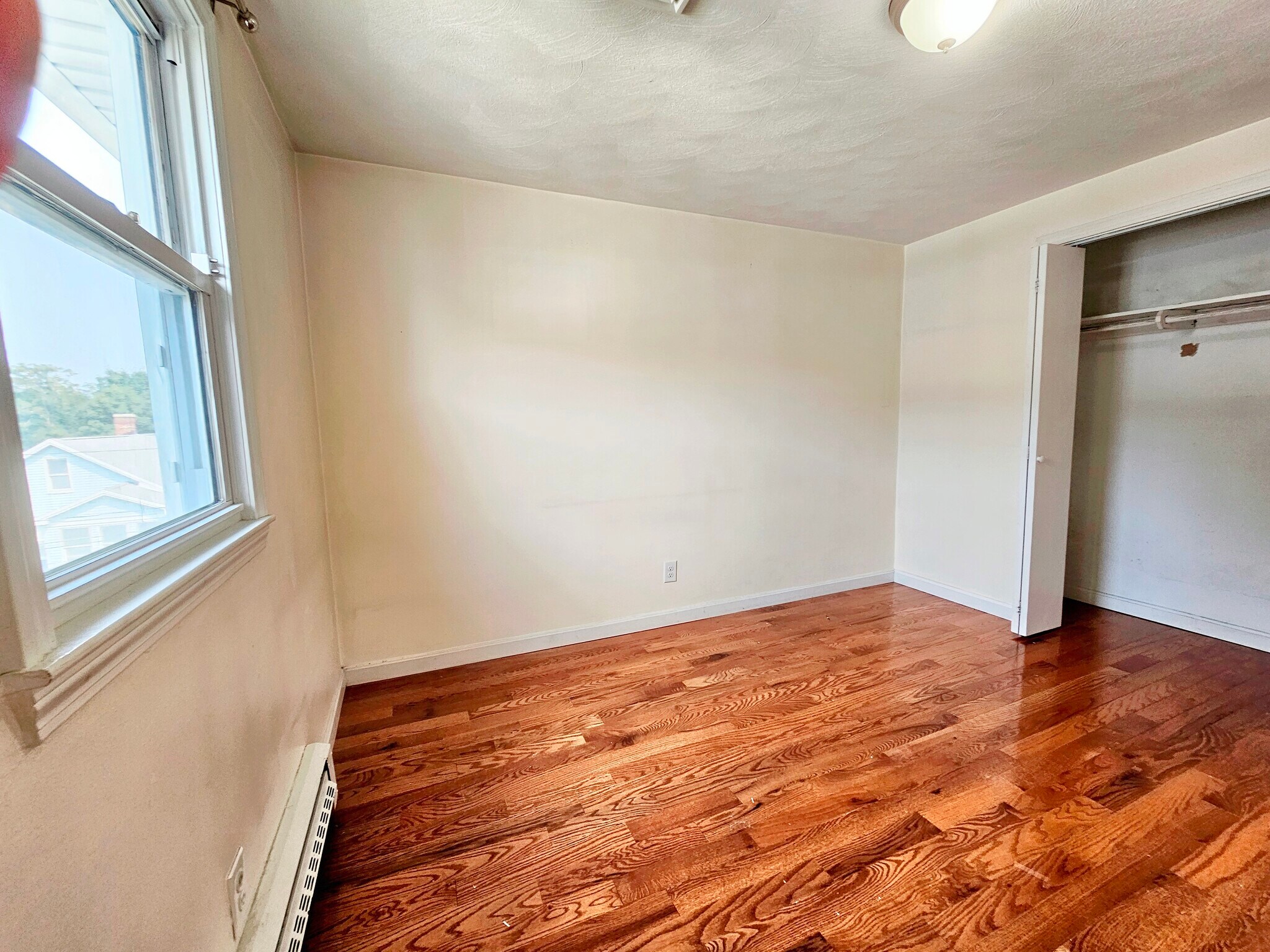 Building Photo - 74 Dunboy St