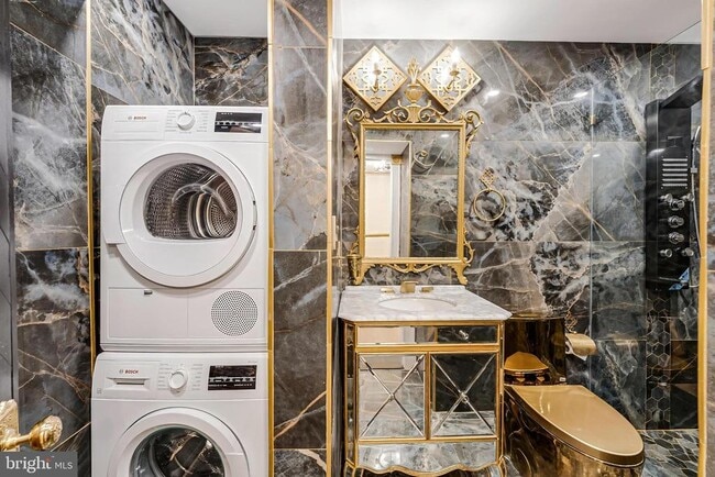 Building Photo - 810 Prince St