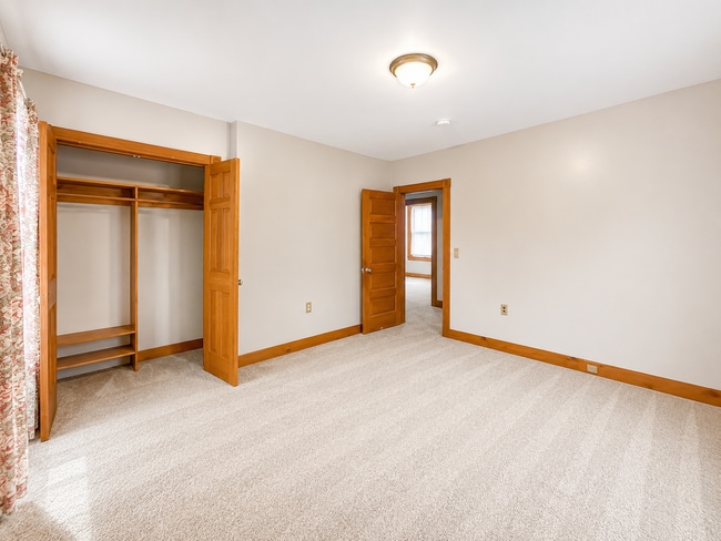 Building Photo - Classic Charm Meets Modern Updates in This Spacious Home ?