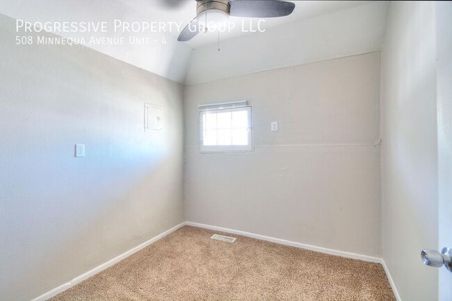 Building Photo - Charming 1-Bedroom Apartment in Pueblo's B...