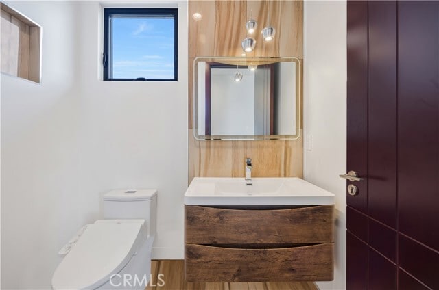 Building Photo - 332 Avenue E