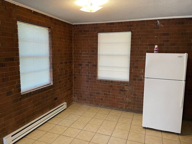 Building Photo - 1009 Cassell St