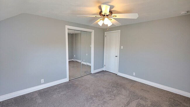 Building Photo - *Beautifully Updated & Charming 3BD/1BA Single-Family Home Available in West Mifflin*