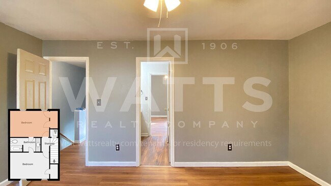 Building Photo - 2 Bedroom Southside Townhouse