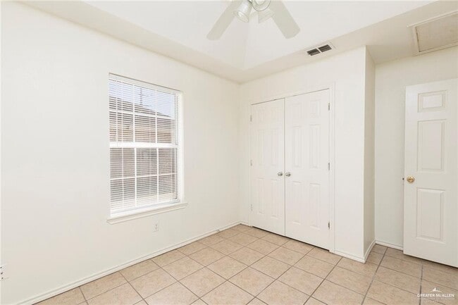 Building Photo - 12 Ulex Ave
