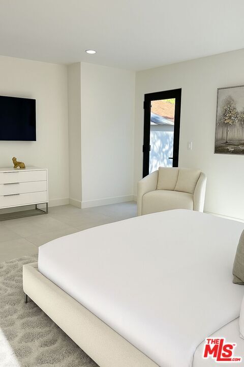 Building Photo - 201 S Bedford Dr