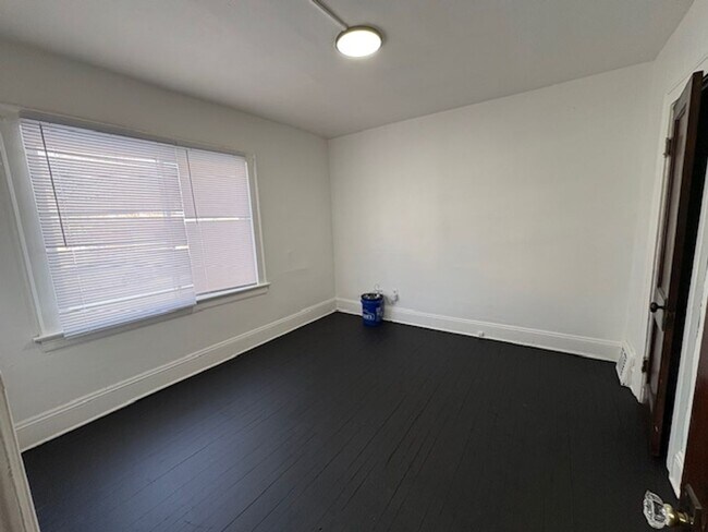 Building Photo - 3973-3975 E 123rd St Cleveland Oh 44105 MFH2 .T2