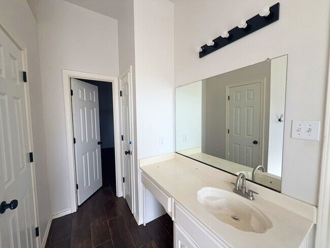 Building Photo - 1541 Mountain Laurel Ln