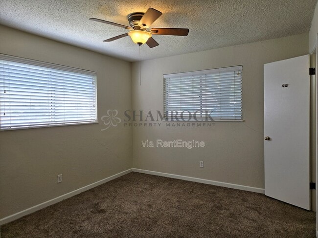 Building Photo - 1105 Willard