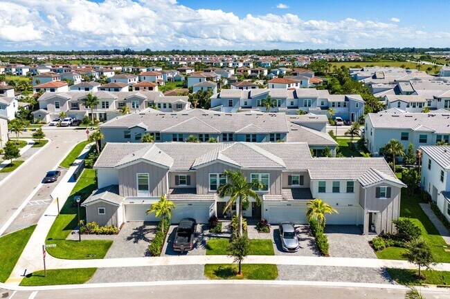 Building Photo - 5160 Willow Crk Dr