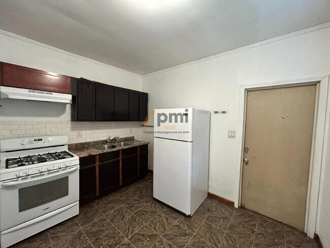 Building Photo - 207 N Woodland Ave