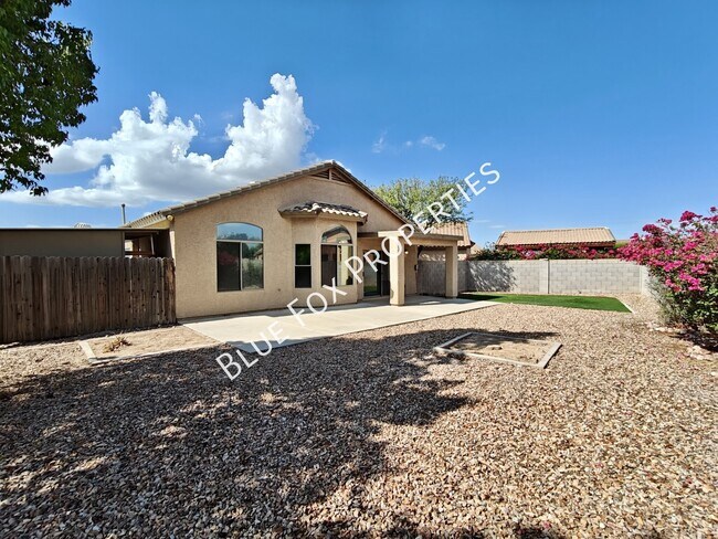 Building Photo - 5680 Shady Grove Dr