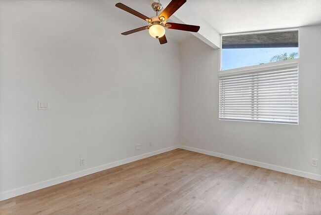 Building Photo - 450 Bolero Way