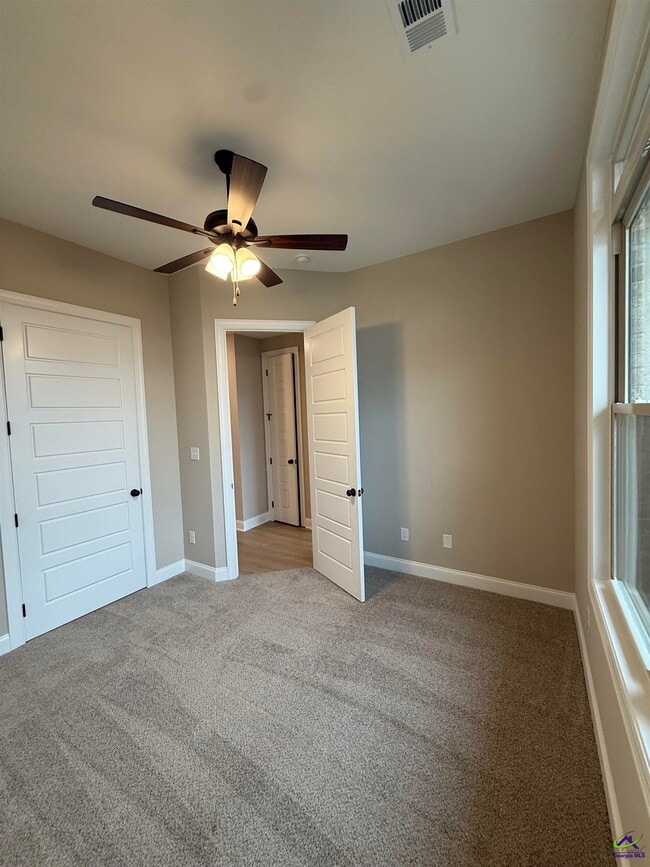 Building Photo - 414 Colt Ct