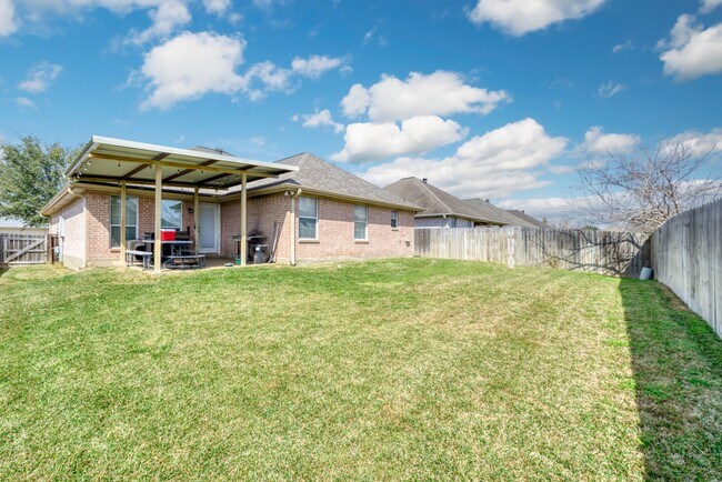 Building Photo - 1008 Gardenia St