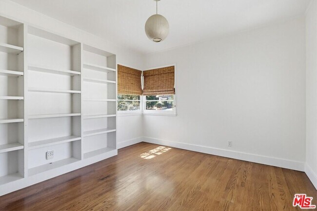 Building Photo - 3014 Sagamore Way