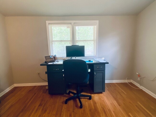 Building Photo - 21 N Julian St