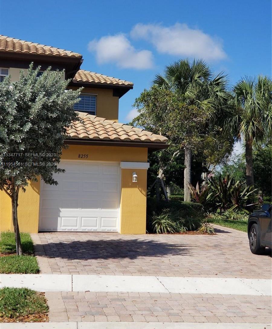 Building Photo - 8255 NW 128th Ln