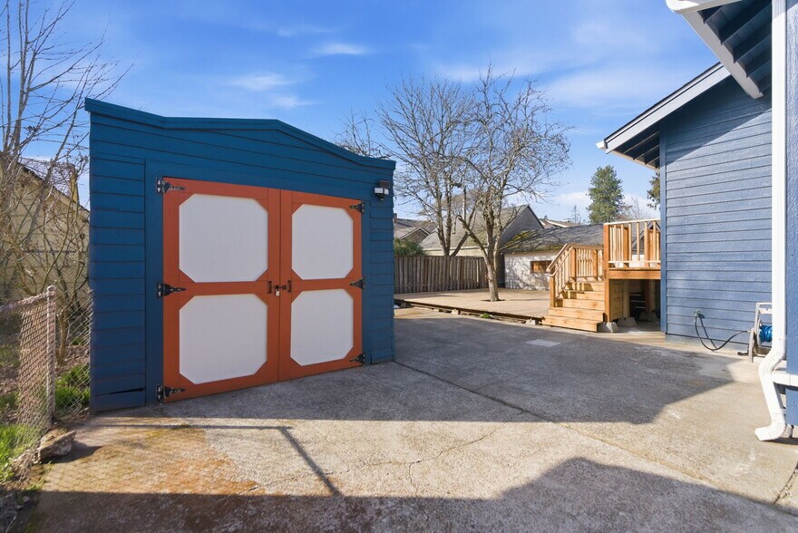 Building Photo - 2945 NE 57th Ave