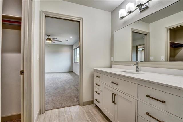Building Photo - 3283 Fronda Dr