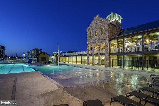 Building Photo - 150 Boxelder Dr