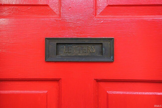 Building Photo - 720 S Park Ave