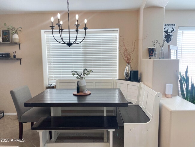 Building Photo - 1077 W Olive Ave