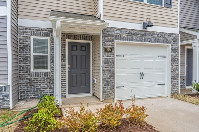 Building Photo - 219 US-1