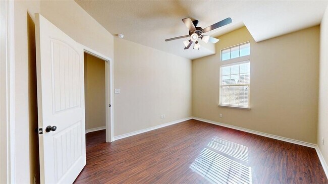 Building Photo - 3009 Towers Pkwy