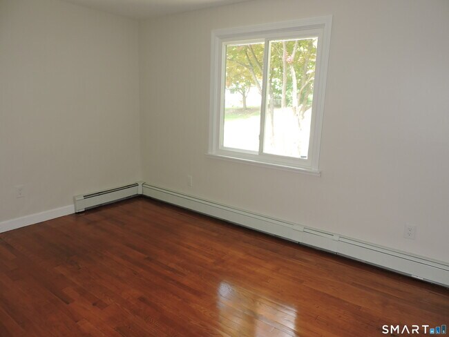 Building Photo - 60 Mohegan Trail