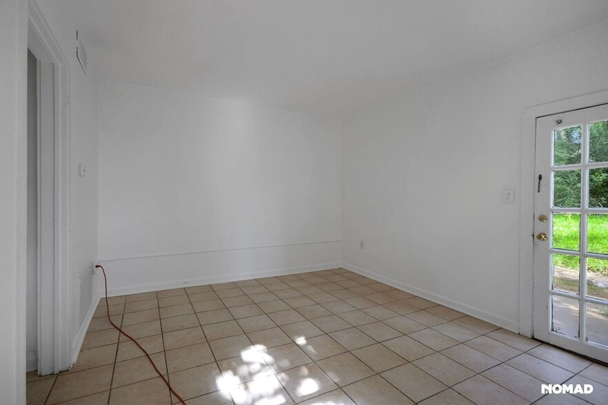 Building Photo - 509 Lorenz Blvd