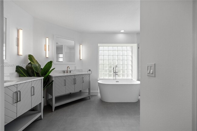 Building Photo - 5923 Loxahatchee Pines Dr