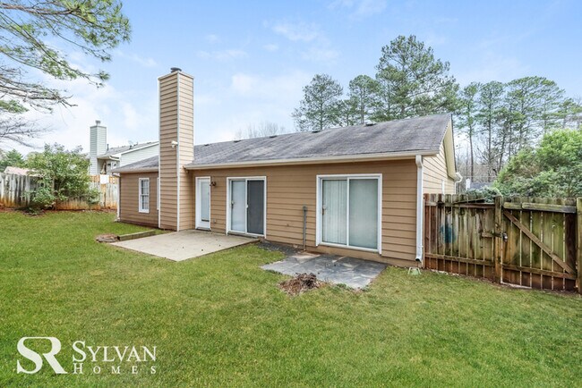 Building Photo - Come view this lovely home
