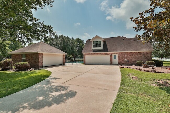 Building Photo - 19907 Stone Lake Cir